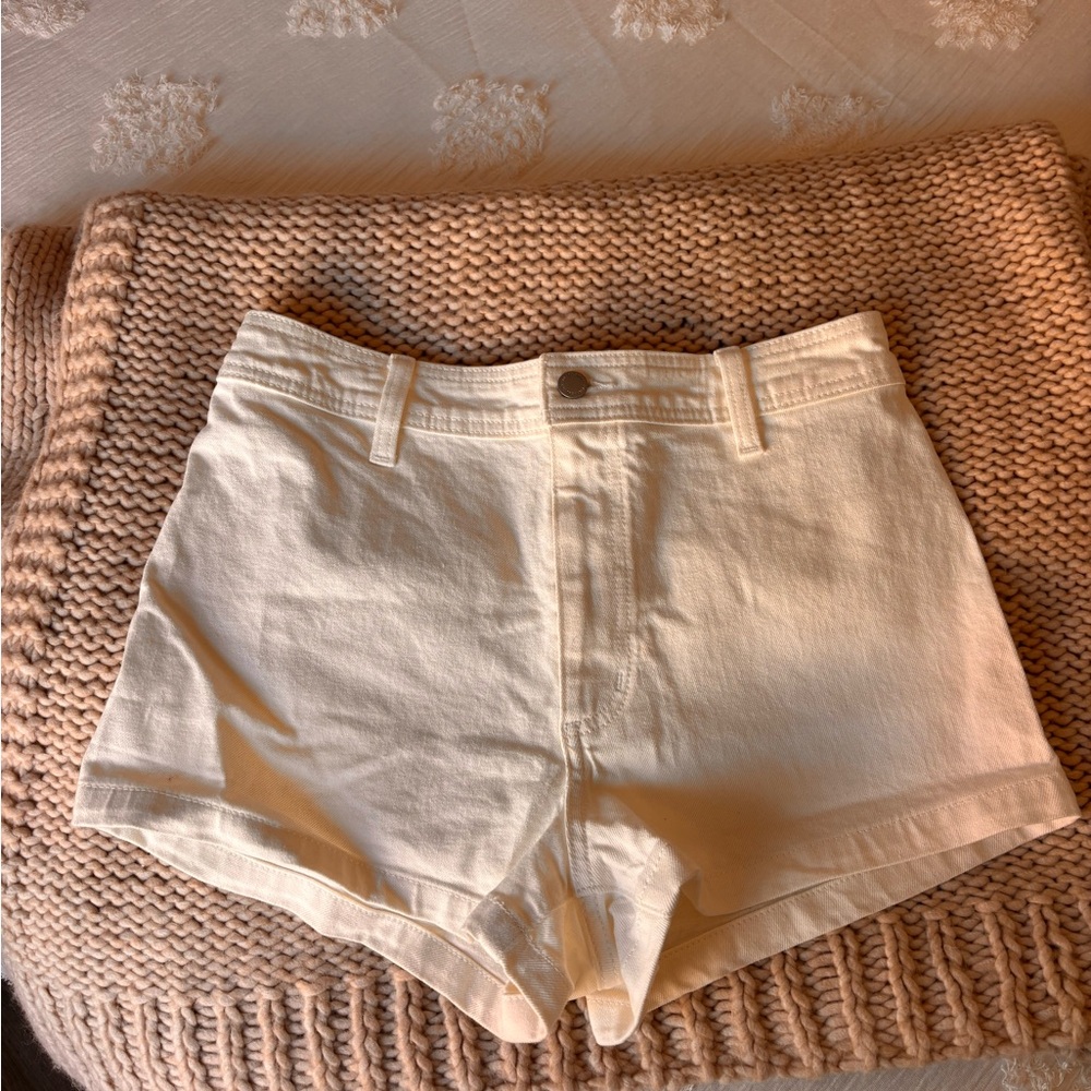 Universal Thread Women's High Waist Cream Shorts